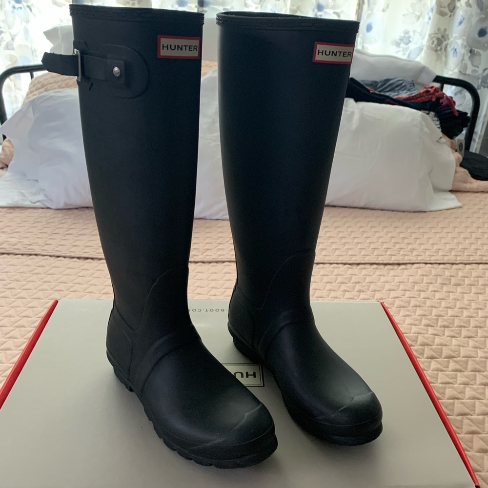 Like new Hunter Boots